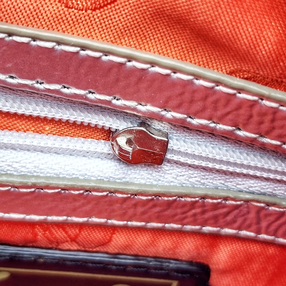 Sharif vintage snakeskin cream used shoulder bag with tags and dust bag. - Picture 5 of 17